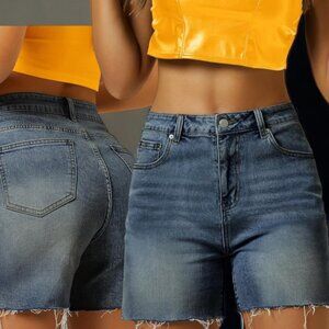 NWT AUWUKA ( 2 ) Classic Mom Jean Shorts